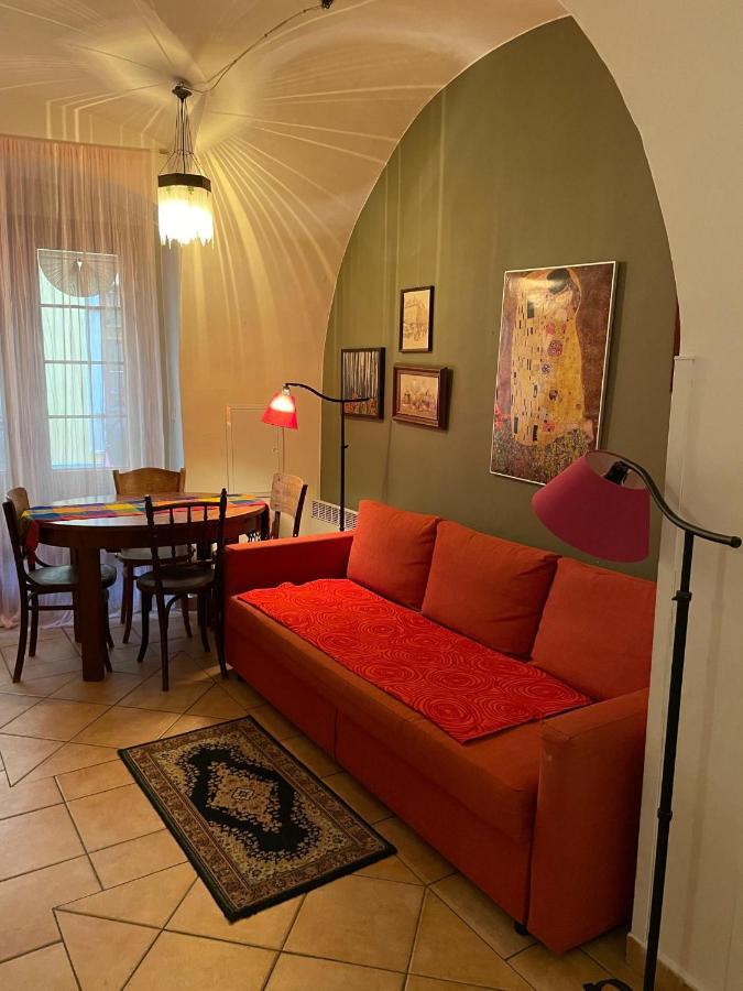 Rustic Ground Floor In Mala Strana Apartmán Prague